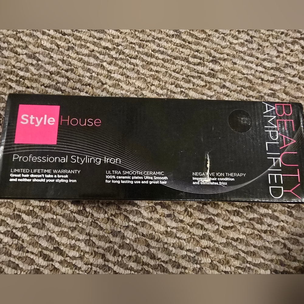 Style House Black Professional Styling Iron